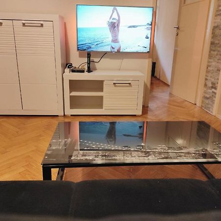 Apartment Mm Split Buitenkant foto