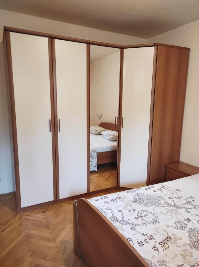 Apartment Mm Split Buitenkant foto