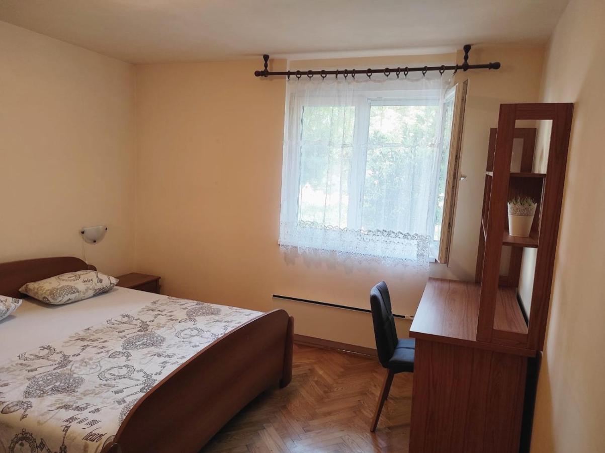 Apartment Mm Split Buitenkant foto